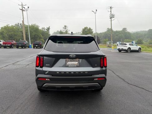 Used 2021 Kia Sorento S AWD/4WD image 9