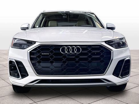 Used 2023 Audi Q5 2.0T Premium Plus w/ Premium Plus Package AWD/4WD image 3