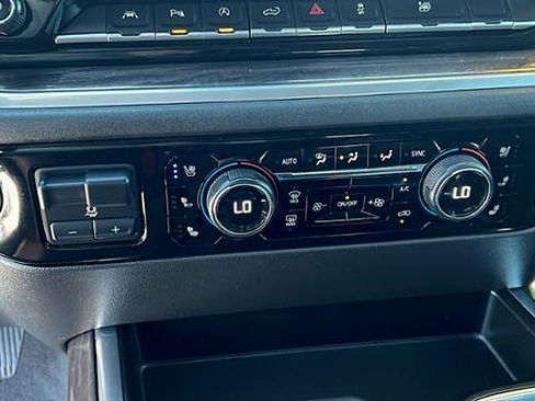 Used 2022 Chevrolet Silverado 1500 LTZ w/ Technology Package image 24