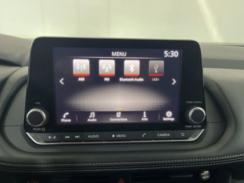 Used 2024 Nissan Rogue S AWD/4WD image 66