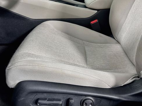 Certified 2023 Honda Accord EX image 18