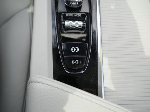 Used 2020 Volvo S60 T5 Momentum w/ Protection Package FWD image 34
