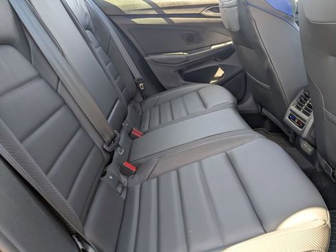 Used 2024 Volkswagen Golf R image 18