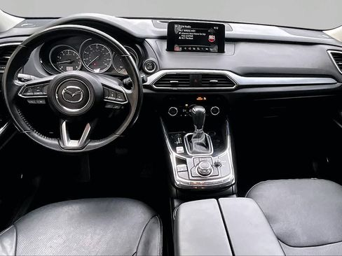 Used 2018 MAZDA CX-9 Touring w/ Touring Premium Package FWD image 16