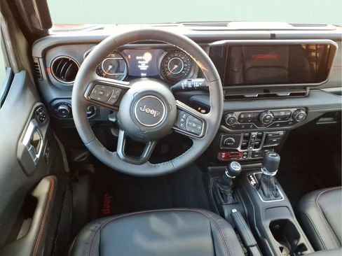 New 2026 Jeep Wrangler Unlimited Rubicon AWD/4WD image 16