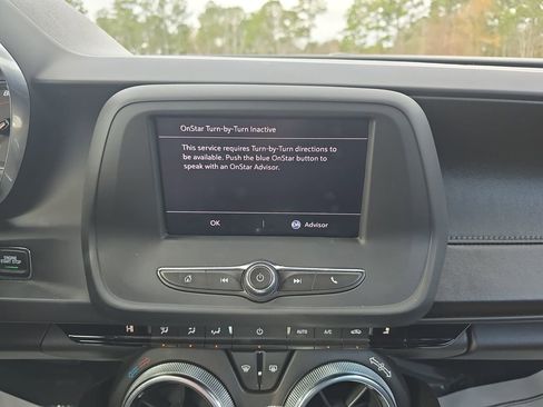 Used 2021 Chevrolet Camaro LT image 27