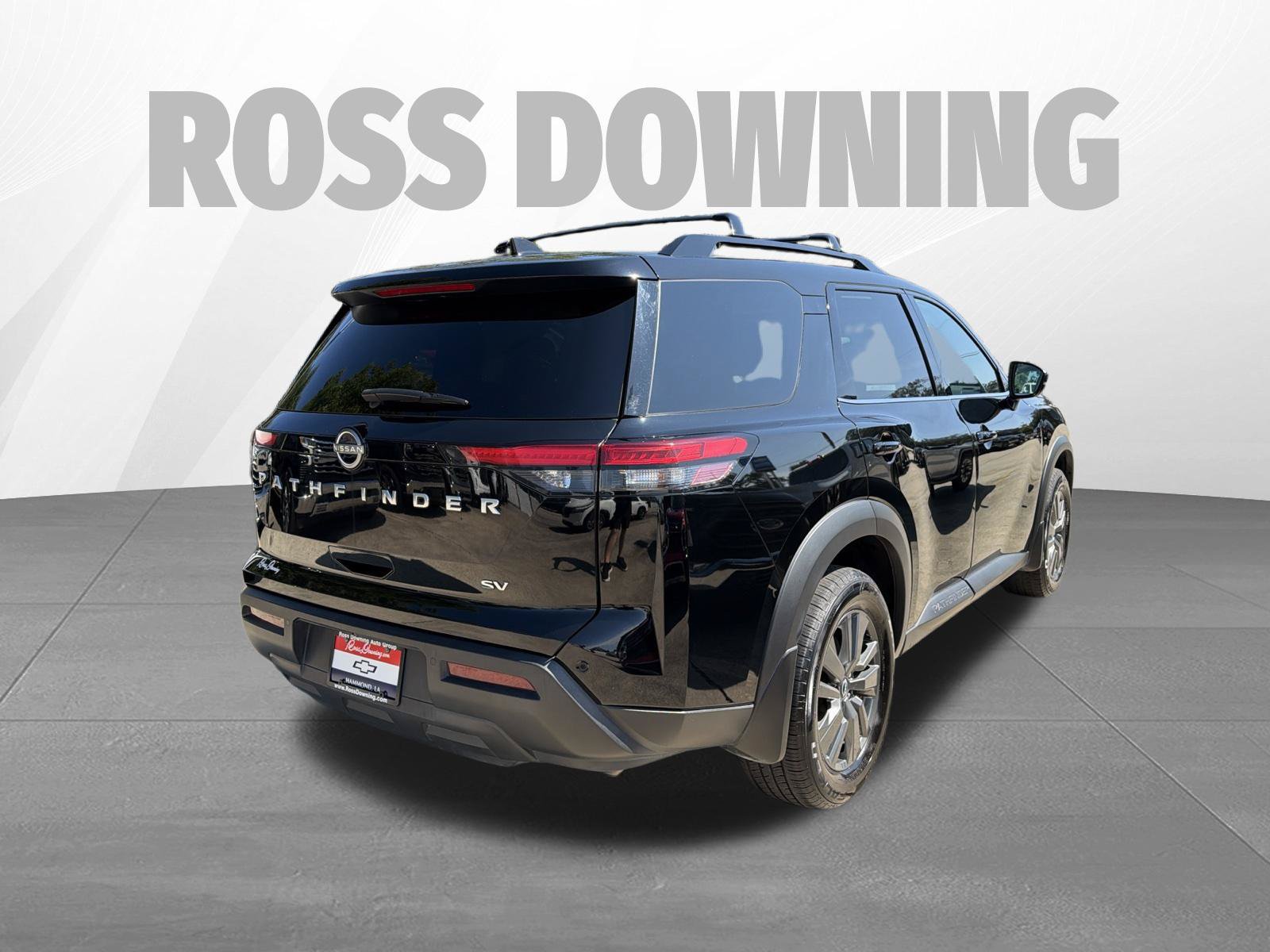 Used 2024 Nissan Pathfinder SV w/ SV Premium Package FWD image 4