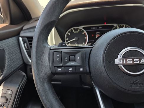 Used 2023 Nissan Rogue SV FWD image 24