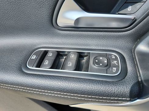 Used 2025 Mercedes-Benz CLA 250 image 24
