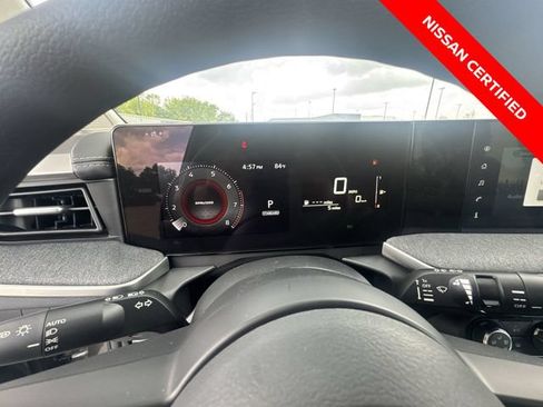 Used 2025 Nissan Kicks SV AWD/4WD image 15