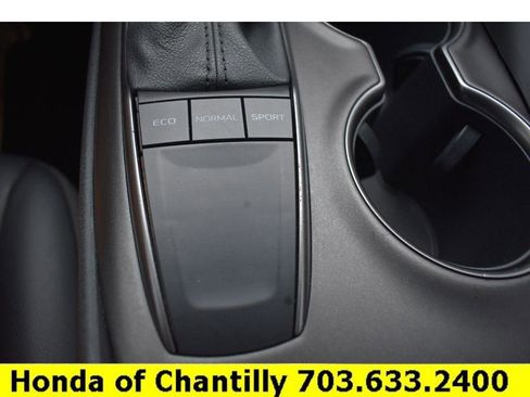 Used 2023 Toyota Camry SE FWD image 18