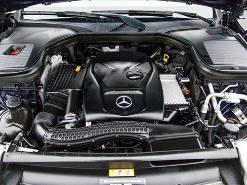 Used 2019 Mercedes-Benz GLC 300 4MATIC image 26