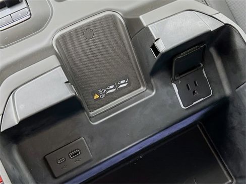 Used 2024 GMC Sierra 1500 AT4 w/ Technology Package image 36