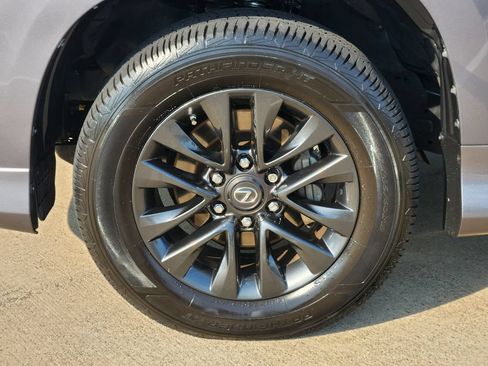 Used 2022 Lexus GX 460 Premium AWD/4WD image 10