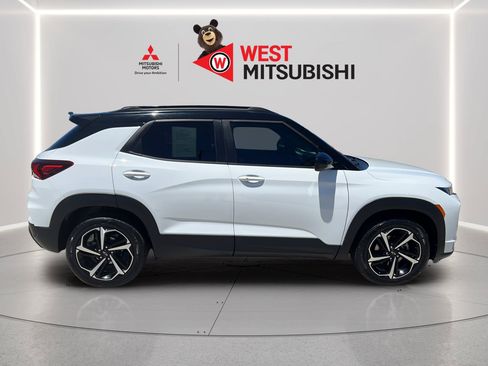 Used 2021 Chevrolet TrailBlazer RS w/ Sun and Liftgate Package AWD/4WD image 6