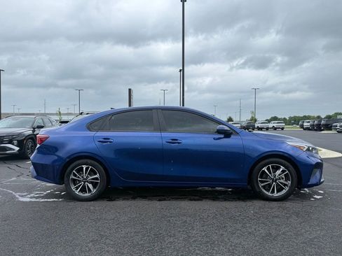 Used 2022 Kia Forte LXS FWD image 4