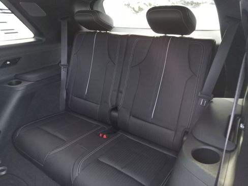 Used 2026 Cadillac Vistiq Luxury image 26