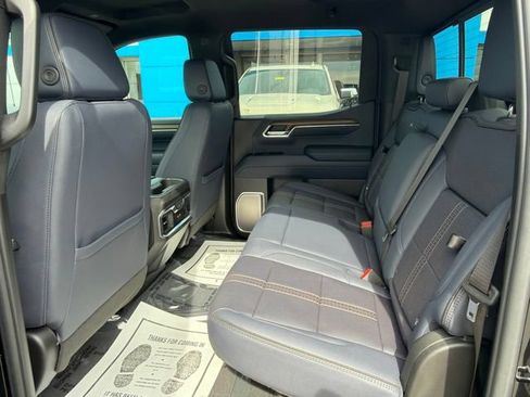 Used 2024 Chevrolet Silverado 1500 High Country w/ Technology Package AWD/4WD image 13