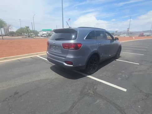 Used 2020 Kia Sorento S FWD image 5