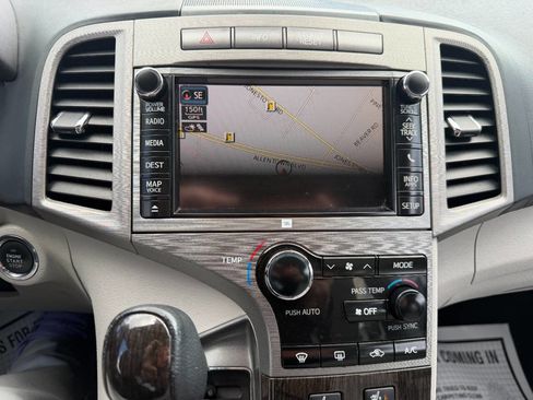 Used 2014 Toyota Venza Limited image 26