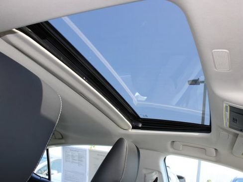 Certified 2024 Lexus ES 350 w/ Premium Package FWD image 6