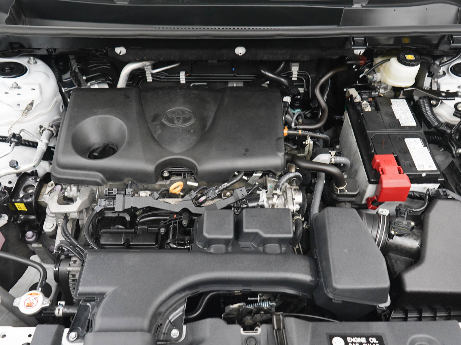 Used 2024 Toyota RAV4 XLE AWD/4WD image 30