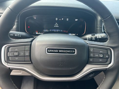 New 2026 Jeep Grand Wagoneer L 4WD w/ Premium Group I image 19