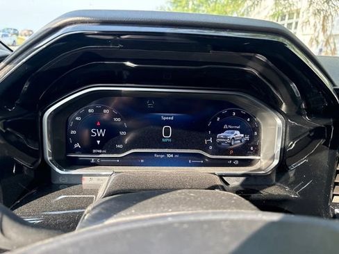 Used 2024 Chevrolet Silverado 1500 LTZ AWD/4WD image 14