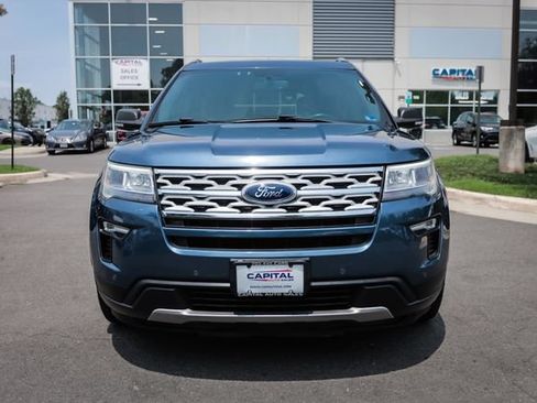 Used 2019 Ford Explorer XLT w/ Equipment Group 201A FWD image 5