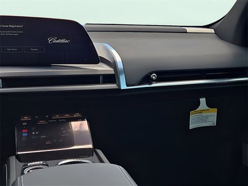 New 2026 Cadillac Vistiq Sport image 20