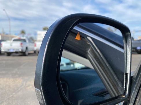 Used 2020 Jeep Cherokee Latitude Plus w/ Comfort/Convenience Group image 12