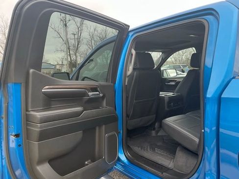 Used 2023 Chevrolet Silverado 1500 RST AWD/4WD image 17