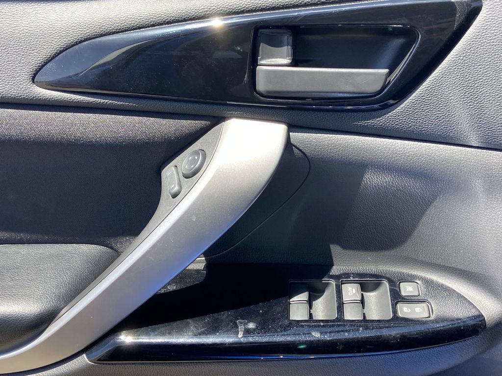 New 2026 Mitsubishi Eclipse Cross LE AWD/4WD image 18