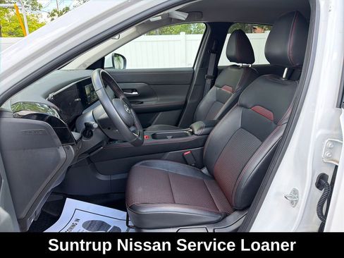 Used 2025 Nissan Kicks SR AWD/4WD image 11