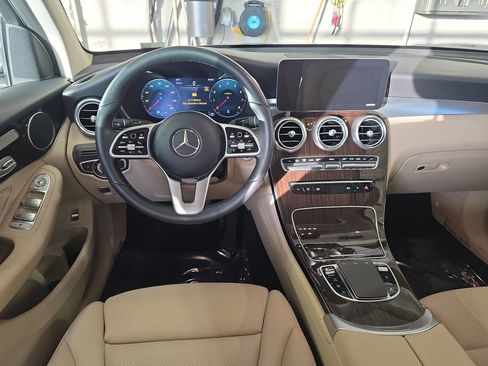 Certified 2022 Mercedes-Benz GLC 300 image 19