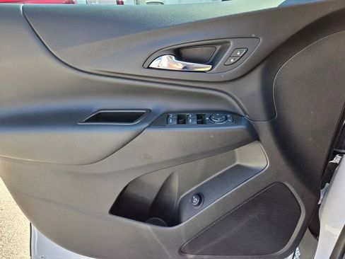 Certified 2024 Chevrolet Equinox LT image 30