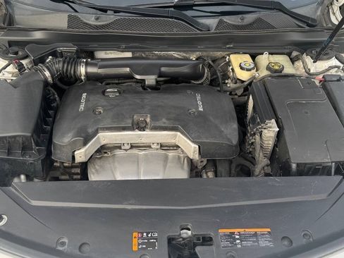 Used 2017 Chevrolet Impala LT FWD image 19