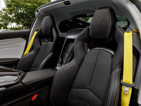 Used 2023 Chevrolet Corvette Z06 w/ Z07 Performance Package image 20