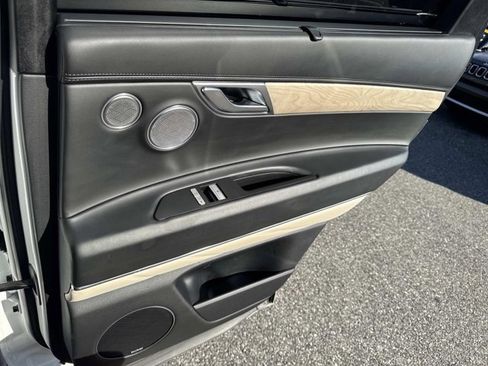 Used 2022 Genesis GV80 2.5T w/ Prestige Package 05 image 19