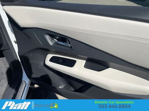 Used 2023 Nissan Ariya FWD image 45