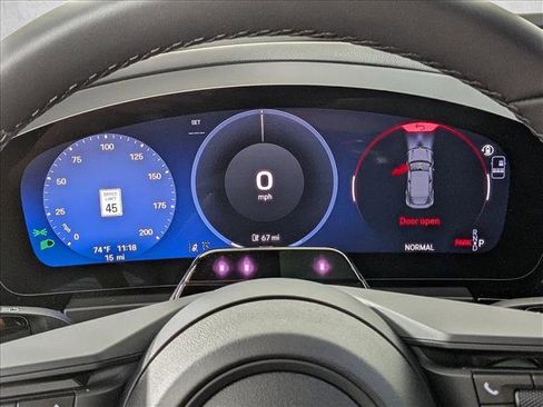 New 2026 Porsche Macan Electric image 16