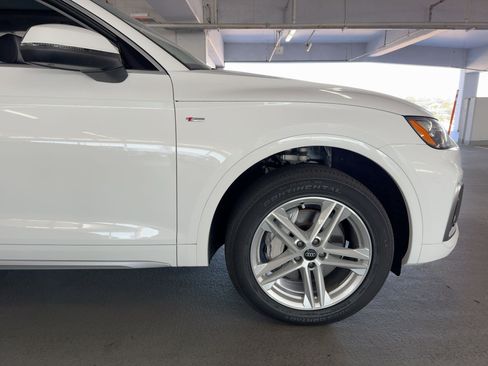 Used 2023 Audi Q5 e Premium Plus image 12