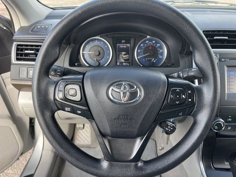 Used 2016 Toyota Camry LE image 24