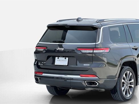 Used 2022 Jeep Grand Cherokee L Overland w/ Luxury Tech Group IV image 8