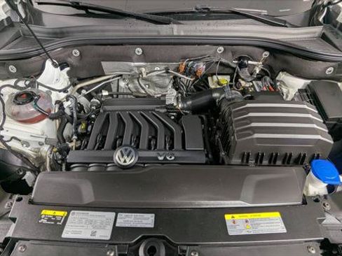 Used 2023 Volkswagen Atlas Cross Sport SE FWD image 32