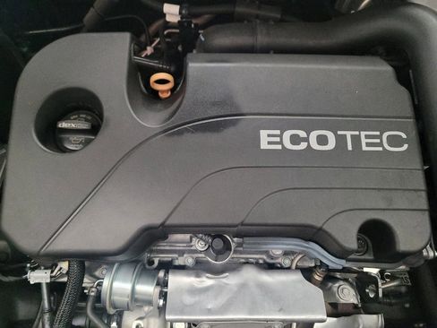 Used 2020 Chevrolet Equinox LT w/ LPO, Floor Liner Package FWD image 30