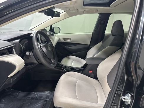Used 2021 Toyota Corolla LE w/ LE Premium Package image 14