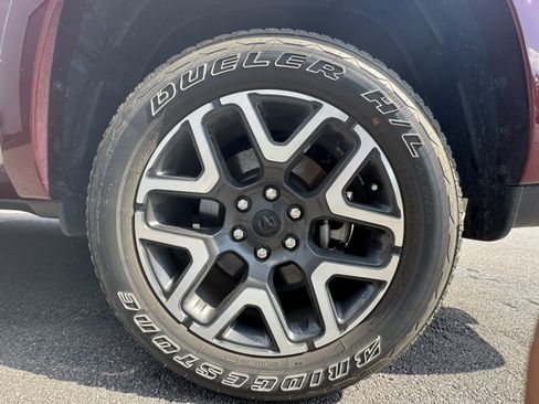 Used 2025 RAM 1500 Laramie w/ Sport Appearance Package AWD/4WD image 22