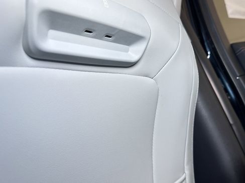 New 2025 Ford Expedition Max Platinum w/ Driver's Package image 30