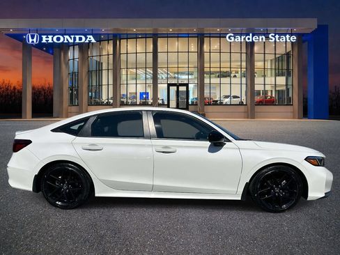 Used 2025 Honda Civic Sport image 5
